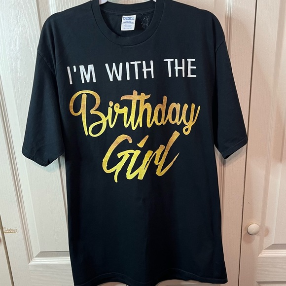 I’m With The Birthday Girl T-shirt - Picture 2 of 7